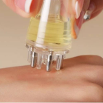 Praktický aplikátor pro přesné nanášení tonika